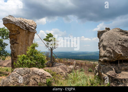 Vista dal Mo Hin Khao, Chaiyaphum, Thailandia, chiamato anche Thailandia Stonehenge. Foto Stock