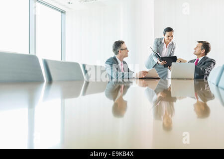 La gente di affari in riunione Foto Stock