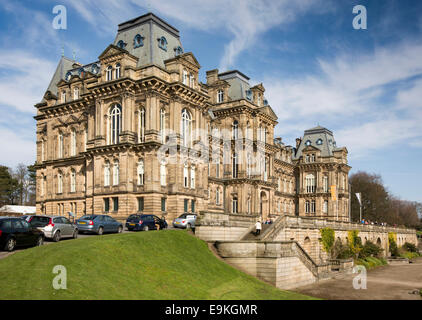 Regno Unito, Country Durham, Barnard Castle, il Bowes Museum Foto Stock