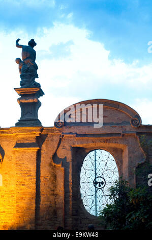 L'Italia, Lombardia, Crema, Terni Bondenti Palace al crepuscolo Foto Stock