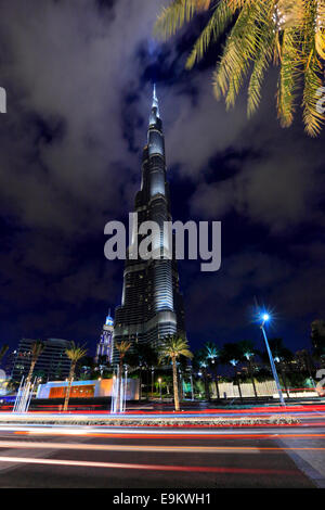 Architettura moderna. Il Burj Khalifa, Dubai. Foto Stock