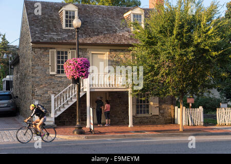 Stati Uniti, Washington DC, Georgetown, vecchia casa di pietra, il più antico di pre-struttura rivoluzionaria su di esso la fondazione originale in c.c. Foto Stock