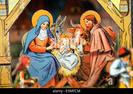 Presepe di Natale tradizionale ceco Presepe Gesù Natale modello di carta vintage Born Infant Baby Family Figures Joseph Virgin Mary Foto Stock