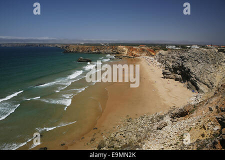 Spiaggia, scogliere, costa atlantica, vicino a Sagres, Portogallo Foto Stock