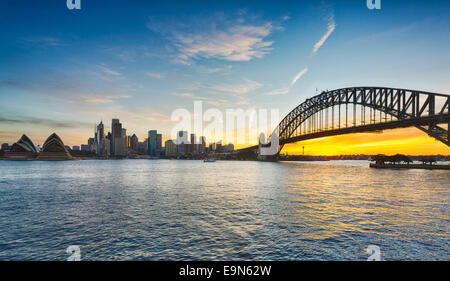 Drammatico tramonto panoramico foto porto di Sydney Foto Stock