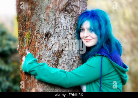 Ragazza con i capelli blu Foto Stock