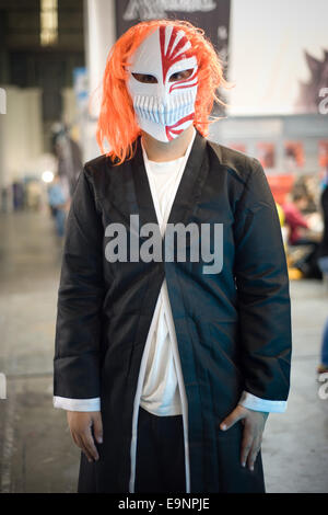 Barcellona, Spagna. Il 30 ottobre, 2014. A Barcellona Raimundo, vestito come personaggio manga Ichigo Kurosaki, nel Salón del manga. Il Salón del manga di Barcellona è una convenzione del manga e anime e cultura giapponese. Credito: Jordi Boixareu/Alamy Live News Foto Stock