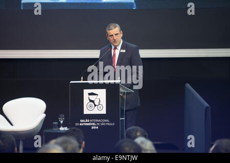 San Paolo, Brasile. 30th ottobre 2014. Juan Pablo De vera, Presidente delle Esposizioni Reed Alcantara Machado, organizzatore della mostra automobilistica, durante l'inaugurazione ufficiale del 28th Sao Paulo International Automobile Show, tenutasi presso la Sala delle Esposizioni di Anhembi questo giovedì (30) pomeriggio, a San Paolo, Brasile. Credito: Andre M. Chang/Alamy Live News Foto Stock