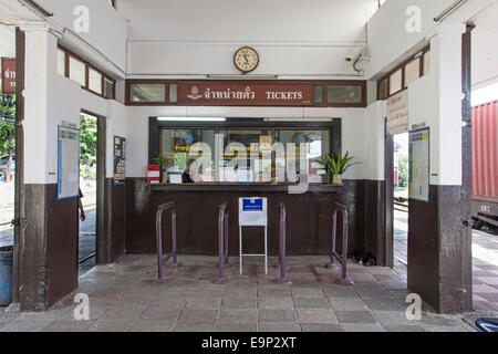 Bang Sue, Thailand-September 23 2014. Biglietteria in Bang Sue stazione ferroviaria. Foto Stock