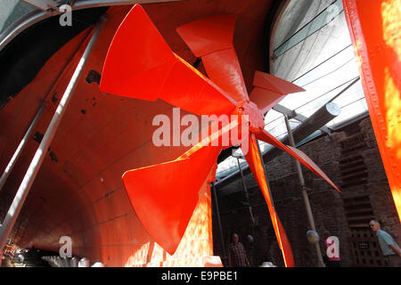 SS Gran Bretagna - il timone. lanciato nel 1843 SS Gran Bretagna, progettato da I K Brunel fu il primo Trans Atlantic Foto Stock