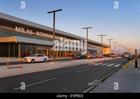 /Bodrum Milas Aeroporto (aeroportuale BJV) Terminal Internazionale, aperto 2013 in Provincia di Mugla, Turchia. Foto Stock