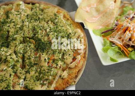 La Pizza in stile giapponese in un cafe Foto Stock