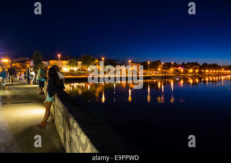 Nin, città dei re croati, con la ricca cultura e bellissimi punti di scandaglio. Situato vicino a Zadar sulla costa adriatica. Foto Stock