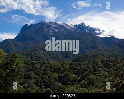 Mount Kinabalu, il picco più alto nell'arcipelago malese, Sabah, Malaysia orientale. Foto Stock