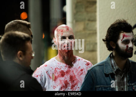 Aberystwyth, Wales, Regno Unito. Aberystwyth REGNO UNITO, 31 ottobre 2014. Persone vestito per Halloween a Aberystwyth. Credito: Jon Freeman/Alamy Live News Foto Stock