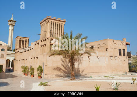 L'Al Bastakiya storico quartiere Bur Dubai EMIRATI ARABI UNITI Foto Stock