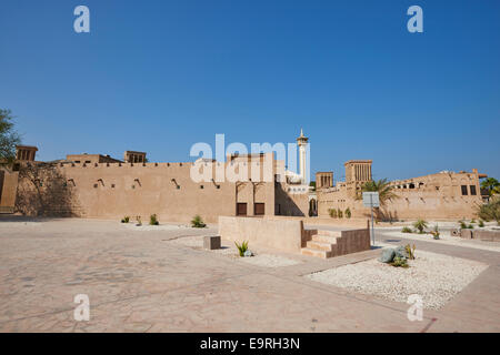 L'Al Bastakiya storico quartiere Bur Dubai EMIRATI ARABI UNITI Foto Stock