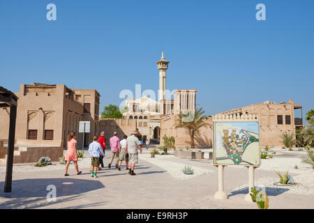 L'Al Bastakiya storico quartiere Bur Dubai EMIRATI ARABI UNITI Foto Stock