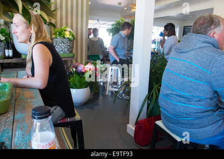 La colazione brunch al Boathouse cafe in Palm Beach,Sydney , Australia Foto Stock