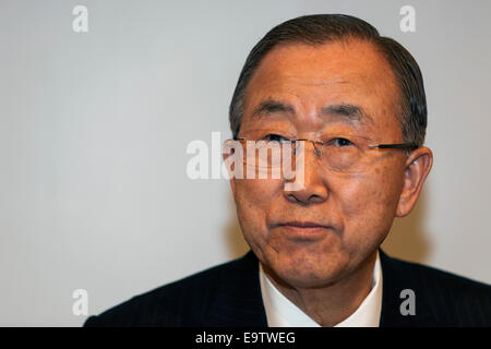 Copenhagen, Danimarca. 02Nov, 2014. Il sig. Ban Ki-moon, Segretario Generale delle Nazioni Unite, raffigurato all'ONU sul clima di conferenza stampa tenutasi a Copenaghen. Credito: OJPHOTOS/Alamy Live News Foto Stock