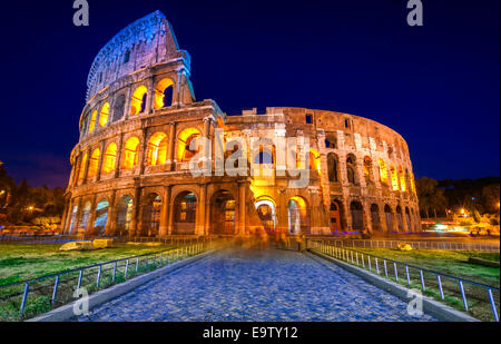 Il maestoso Teatro Colosseo, Roma, Italia. Foto Stock