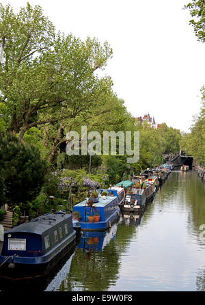 I canali della piccola Venezia, a Londra, in Inghilterra. Foto Stock
