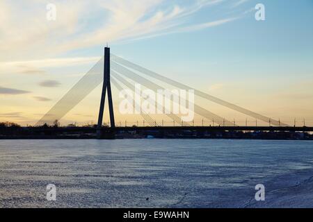 Ponte a Riga Foto Stock