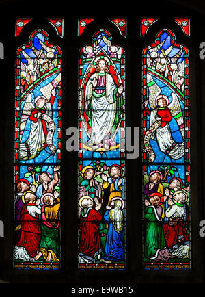 L Ascensione di Cristo il vetro macchiato da Federico Preedy, Chiesa di S. Giovanni Battista Fladbury, Worcestershire, England, Regno Unito Foto Stock
