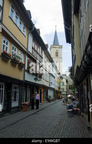 Guardare dei mercanti Bridge a Erfurt Foto Stock