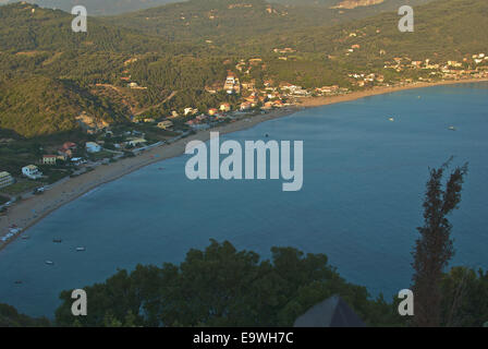 Baia di Agios Georgios Foto Stock
