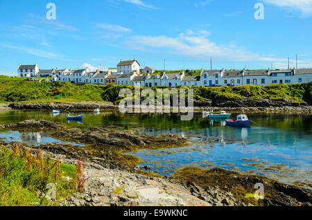 Barche da pesca a Portnahaven sull'isola di Islay Scozia Scotland Foto Stock