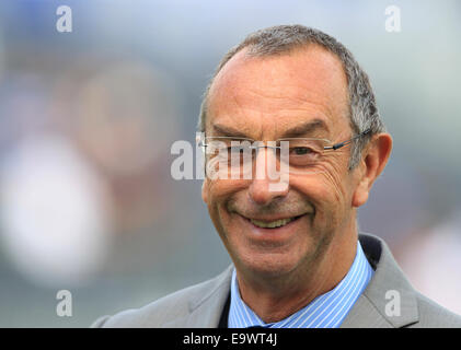 Cricket - Sky commentatore David "Bumble' Lloyd sorridente ritratto Foto Stock