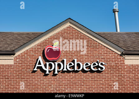 Applebee's ristorante esteriore logo, New York, Stati Uniti d'America Foto Stock