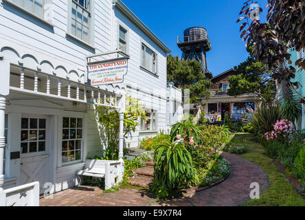 Negozi storici e gli edifici fuori strada principale nel centro di Mendocino, Mendocino County, California del Nord, STATI UNITI D'AMERICA Foto Stock