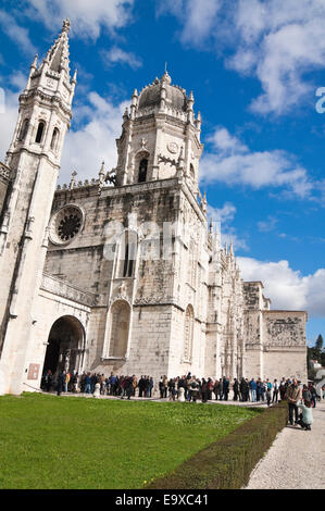 Vista verticale del monastero di San Geronimo in Belem, Lisbona. Foto Stock