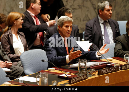 Degli Stati Uniti il Segretario di Stato John Kerry presiede la riunione del Consiglio di sicurezza presso la sede delle Nazioni Unite a New York. Foto Stock