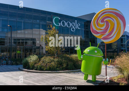 Android Lollipop replica nella parte anteriore del Google Googleplex la sede aziendale. Foto Stock