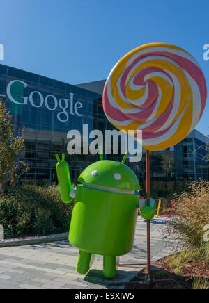 Android Lollipop replica nella parte anteriore del Google Googleplex la sede aziendale. Foto Stock