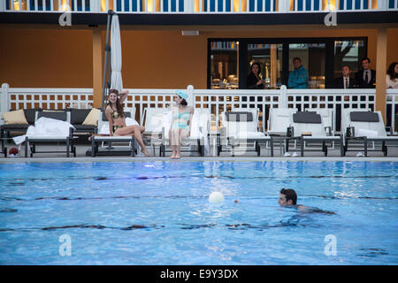 Francia, Parigi, Hotel Molitor piscina Foto Stock