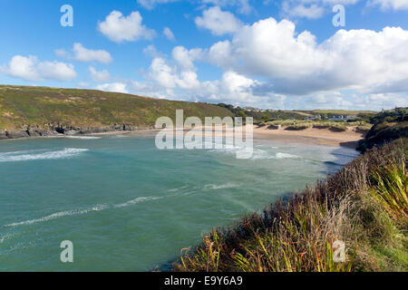 Porthcothan Bay Cornwall Inghilterra REGNO UNITO Cornish cove costa nord tra Newquay e Padstow su un soleggiato blue sky giorno Foto Stock