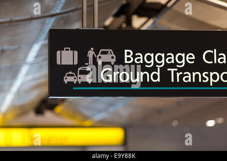 Aeroporto Internazionale di Denver su tipica domenica mattina. Foto Stock