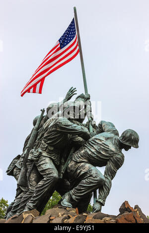 US Marine Corps War Memorial, noto anche come il Memorial Iwo-Jima ad Arlington, Virginia, Stati Uniti d'America. Foto Stock