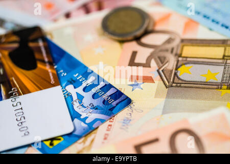 Caricate facilmente denaro. Carta prepagata. Carico facile denaro sulla carta di credito. Foto Stock