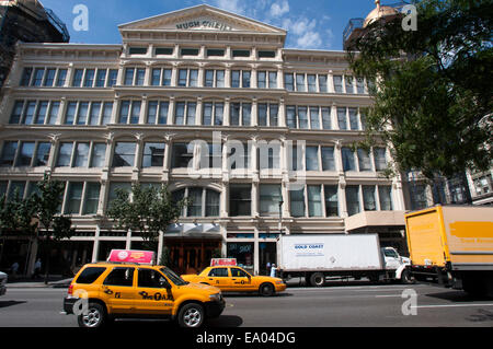 Hugh O'Neill. New York. Stati Uniti d'America. Il Ladies Mile Historic District, NYC. Hugh O'Neill Building a New York il 6° Avenue è stato mar morto Foto Stock