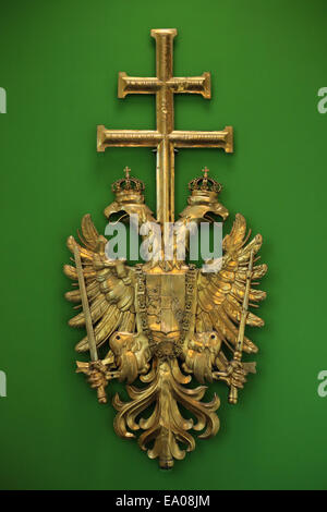 Stemma dell'Impero austriaco dal campanile di Stephansdom. Museo di Vienna Karlsplatz, Vienna, Austria. Foto Stock