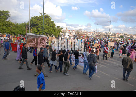 Febbraio 2011, arabo onda rivoluzionaria ha colpito le strade del Marocco Foto Stock