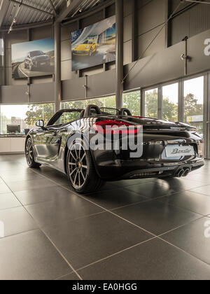 Porsche Boxster, nero, posteriore vista di 3/4. Foto Stock