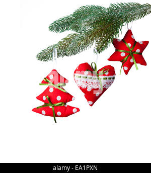 Tradizionale Natale fatto a mano decorazione appesa abete. Isolato su sfondo bianco Foto Stock