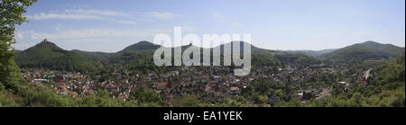 Visualizzare Annweiler am Trifels Foto Stock