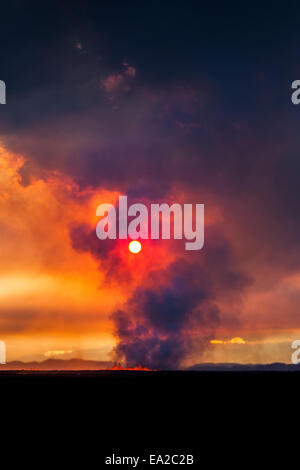 Alba sopra il vulcano, Islanda Foto Stock